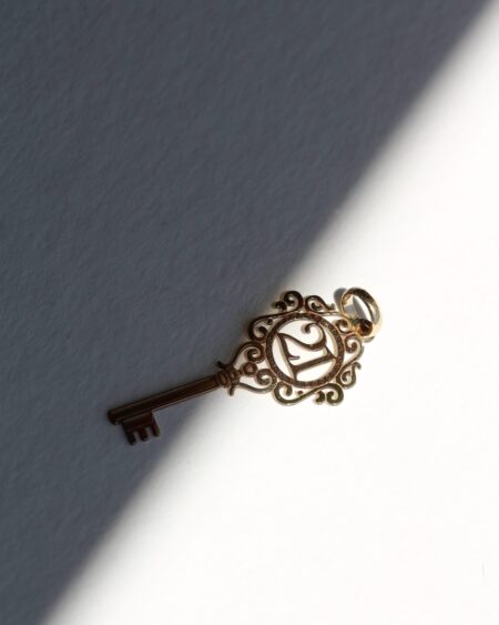 9ct Gold 21 Key Pendant