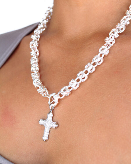 STERLING SILVER KNOTTY NECKLACE
