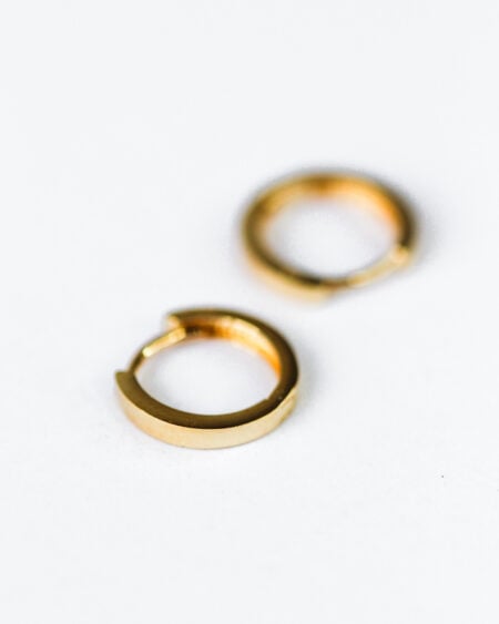 YELLOW GOLD SQUARE EDGE HUGGIES