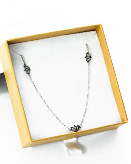 Queen of Africa Necklace - The Protea