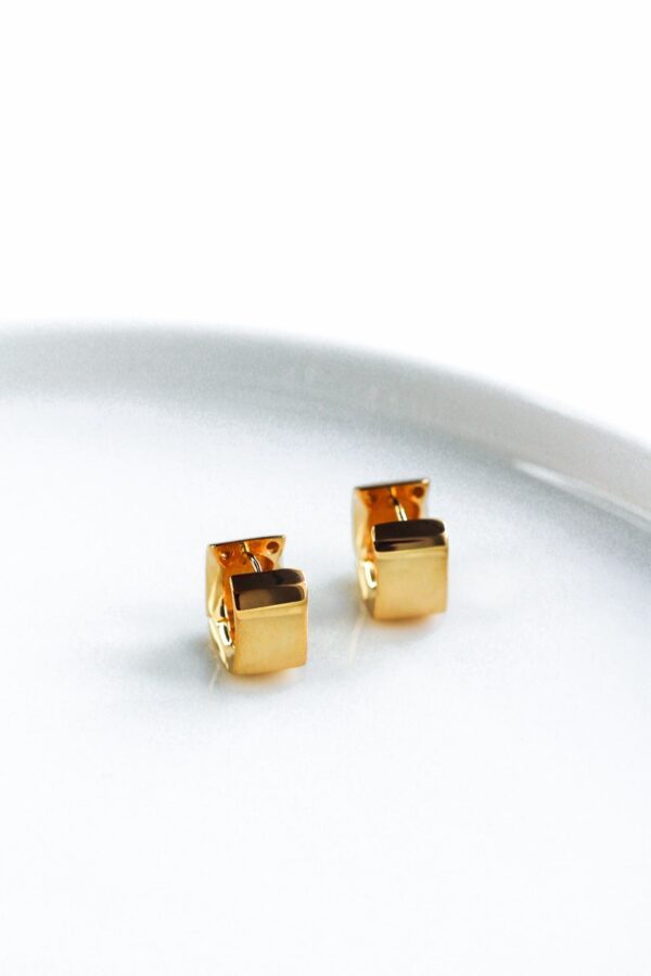 contemporary-cube-huggies-earrings